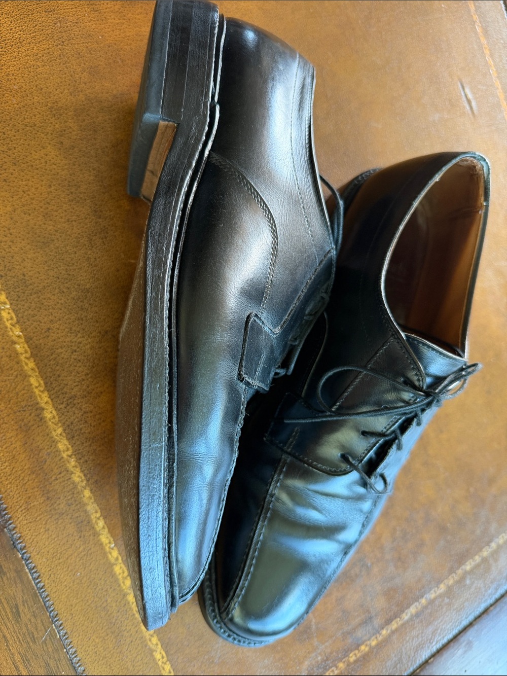 Allen Edmonds Black Split-Toe Lace-Up Shoes - Picture 3 of 9